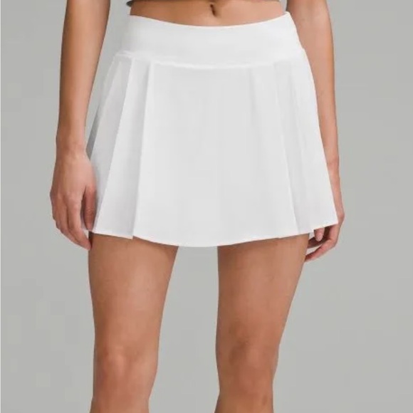 Side-Pleat HR Tennis Skirt - Picture 5 of 10